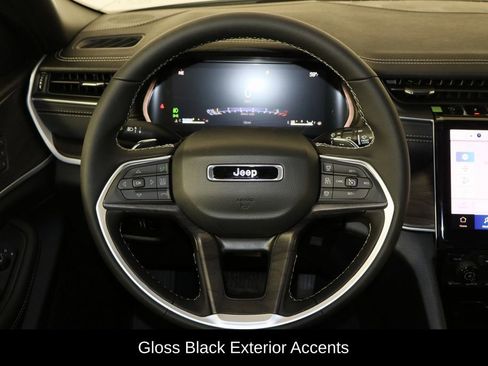 New 2025 Jeep Grand Cherokee Limited image 7