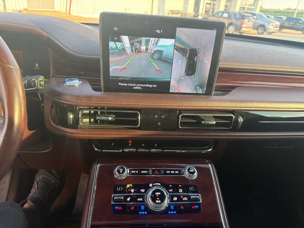Used 2020 Lincoln Aviator Black Label Grand Touring w/ Class IV Trailer Tow Package AWD/4WD image 12