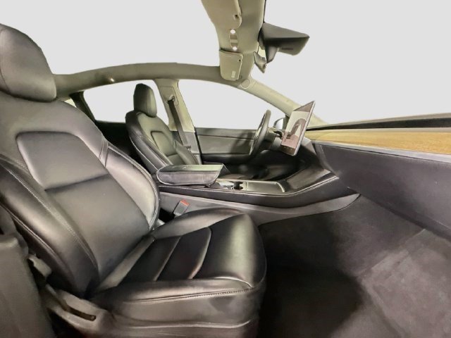 Used 2022 Tesla Model Y Long Range AWD/4WD image 27