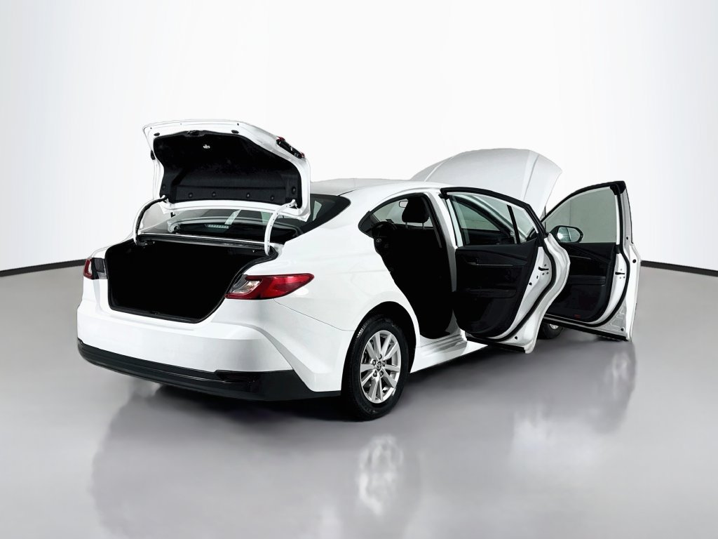 Used 2025 Toyota Camry LE FWD image 19