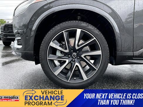 Used 2024 Volvo XC90 B5 Plus AWD/4WD image 8