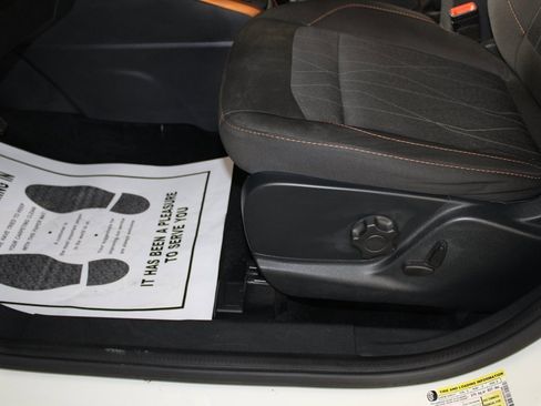 Certified 2021 Ford EcoSport SE w/ SE Appearance Package image 9