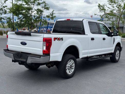 Used 2019 Ford F250 XLT w/ FX4 Off-Road Package AWD/4WD image 8
