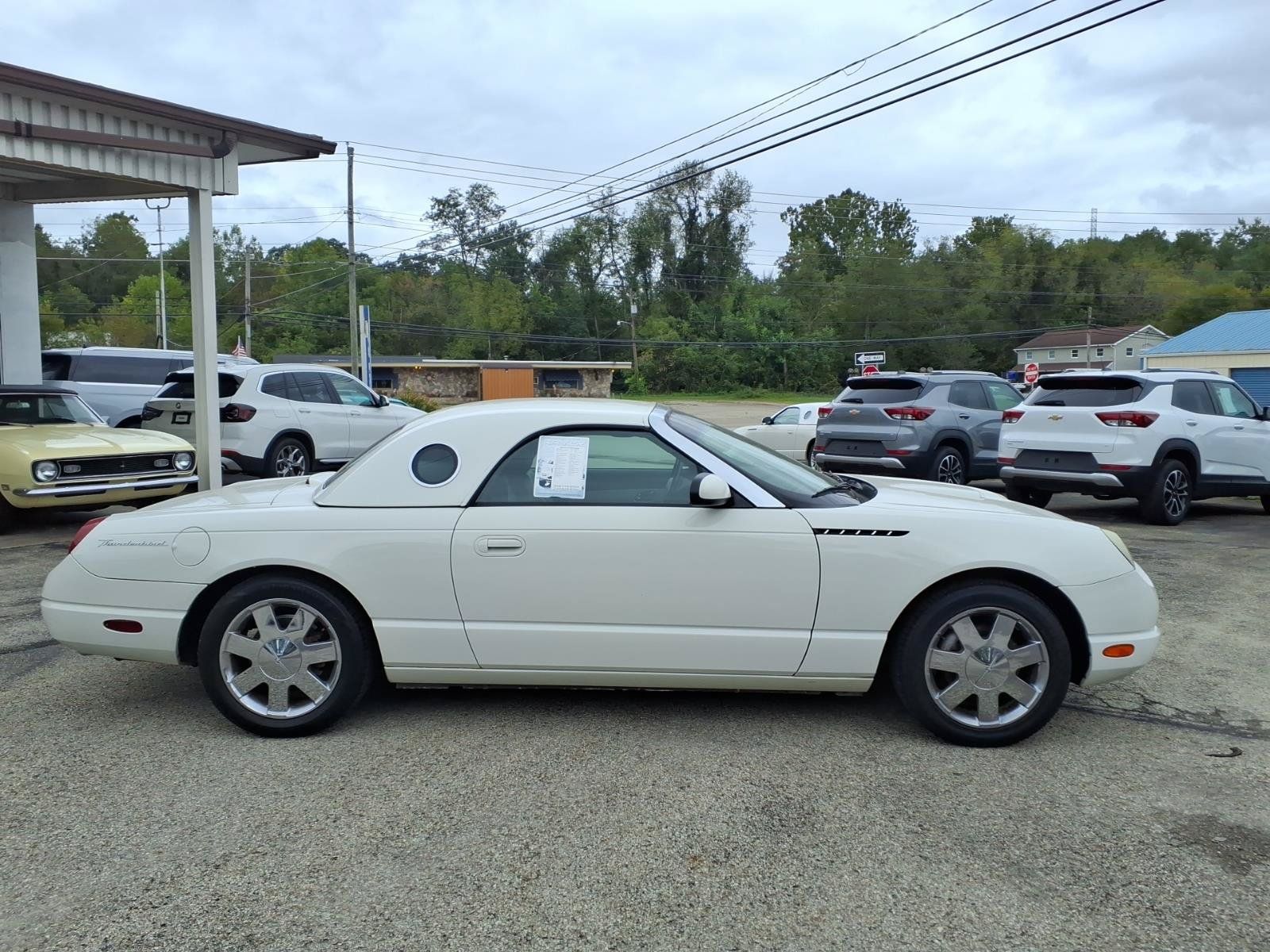 Used 2002 Ford Thunderbird RWD image 2