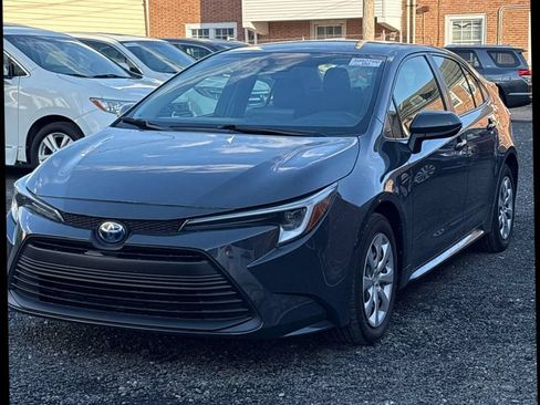 Used 2023 Toyota Corolla LE FWD image 17
