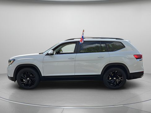 Used 2022 Volkswagen Atlas SE AWD/4WD image 2