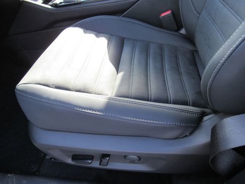 New 2026 Mitsubishi Outlander SE FWD image 15