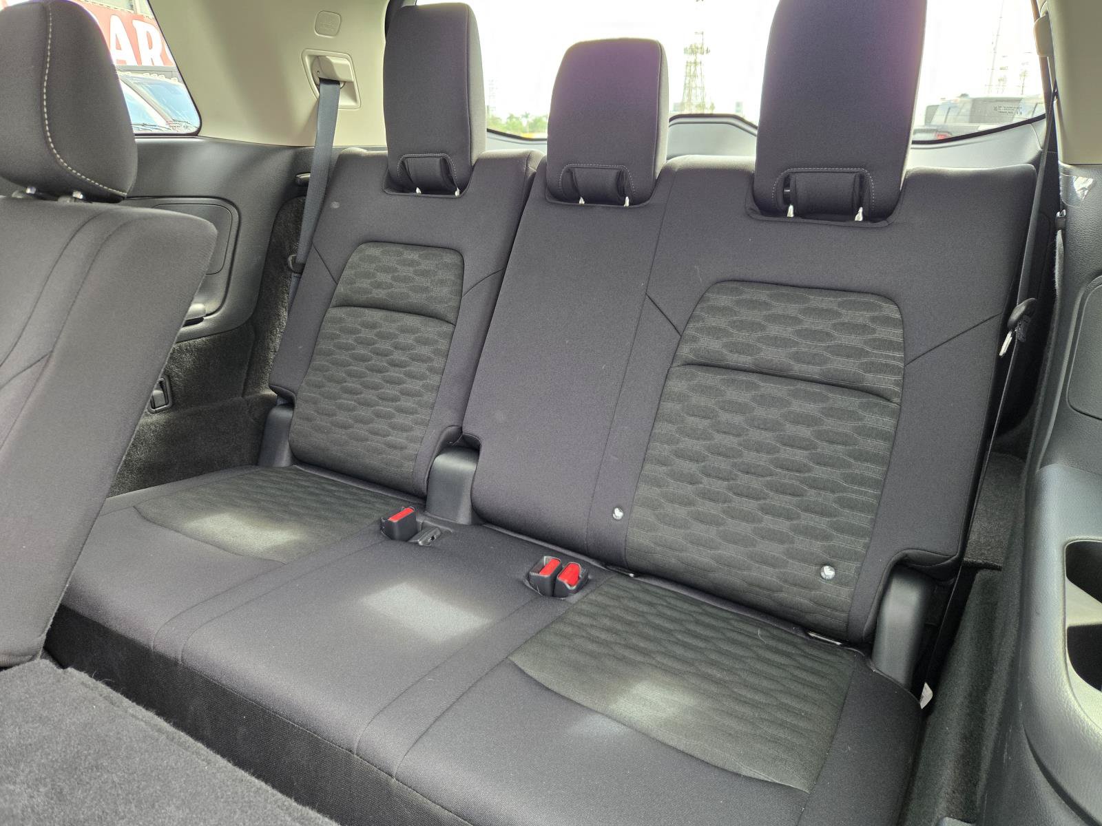 Used 2026 Nissan Pathfinder SV FWD image 27