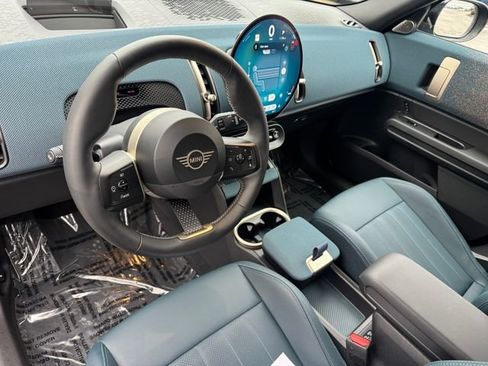 Used 2025 MINI Cooper Countryman S w/ Comfort Package Max image 16