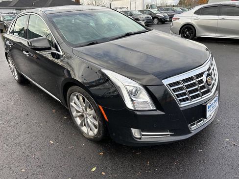 Used 2013 Cadillac XTS Premium image 3