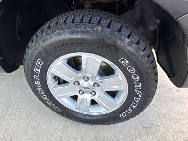 Used 2010 Ford Explorer XLT AWD/4WD image 35