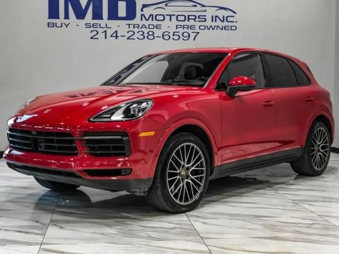 Used 2021 Porsche Cayenne AWD/4WD image 2