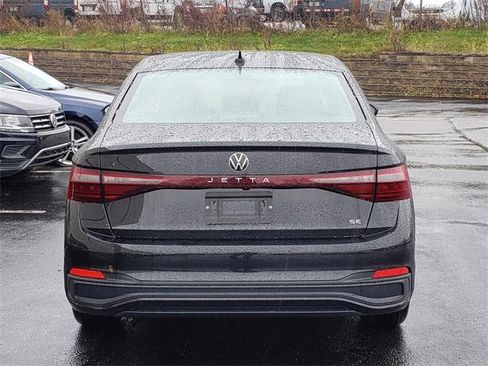 New 2026 Volkswagen Jetta SE image 4