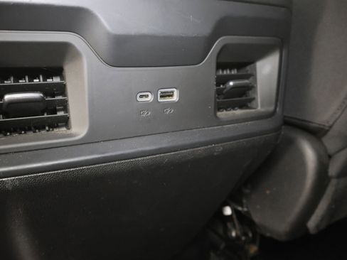 Used 2024 Chevrolet Silverado 2500 LT image 34