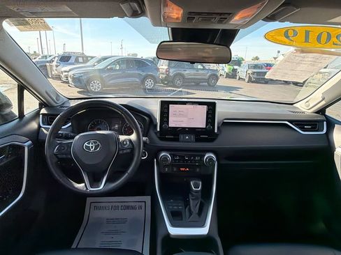 Used 2019 Toyota RAV4 XLE Premium w/ Cold Weather Package AWD/4WD image 18