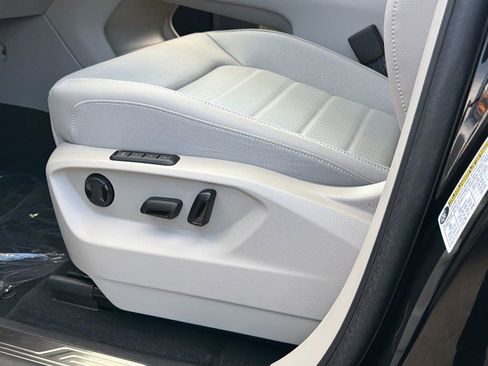 New 2026 Volkswagen Atlas SEL AWD/4WD image 16