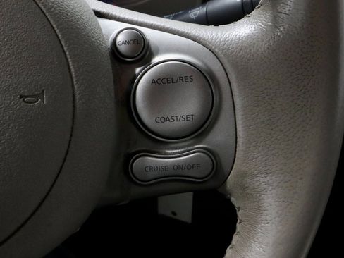 Used 2010 Nissan Cube 1.8 S w/ Interior Designer Pkg image 27