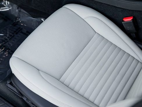 Used 2024 Land Rover Discovery Sport S image 15