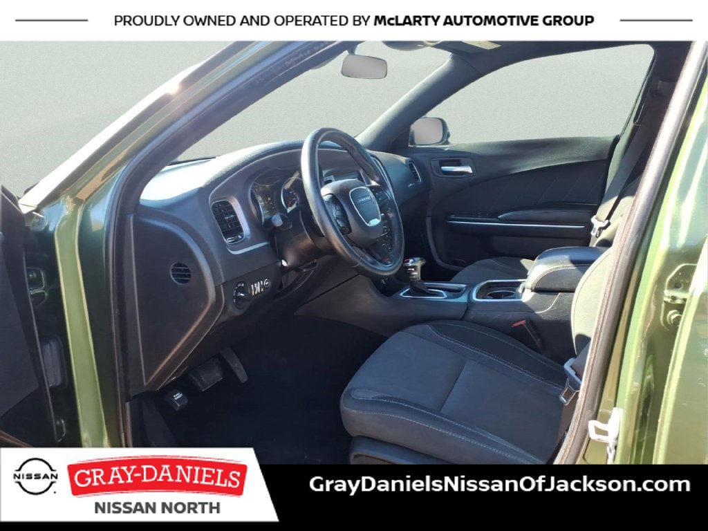 Used 2019 Dodge Charger SXT RWD image 24