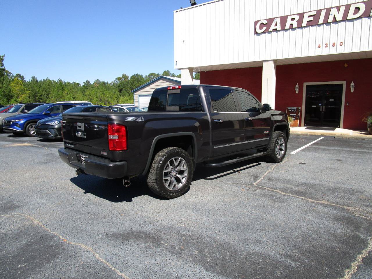 Used 2014 GMC Sierra 1500 SLT w/ All-Terrain Package AWD/4WD image 6