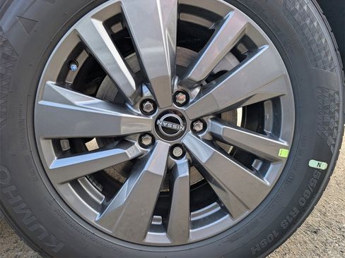 New 2025 Nissan Pathfinder SV image 7