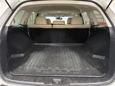 Used 2011 Subaru Outback 2.5i Limited w/ PWR Moonroof Pkg image 23