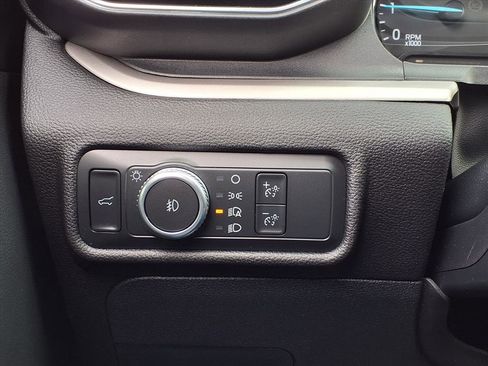 Used 2022 Ford Explorer XLT w/ Equipment Group 202A image 32