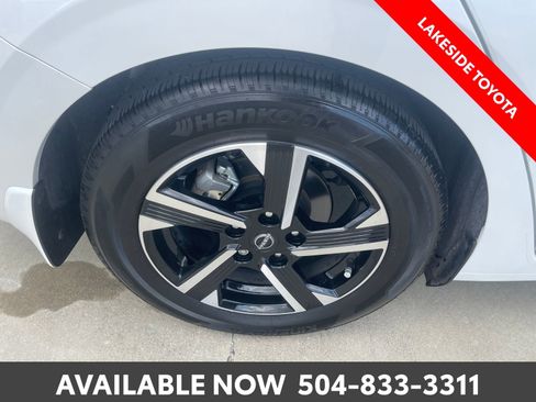 Used 2025 Nissan Sentra SV FWD image 11