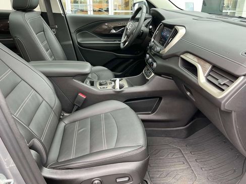 Used 2024 GMC Terrain Denali w/ Denali Premium Package image 23