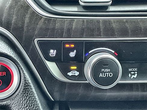 Used 2021 Honda Accord Touring image 14