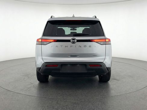 Used 2025 Nissan Pathfinder SV image 7