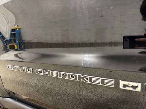 Used 2022 Jeep Grand Cherokee Limited image 29