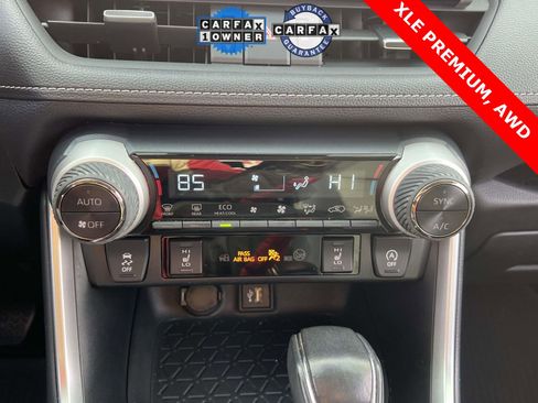 Used 2023 Toyota RAV4 XLE Premium image 30