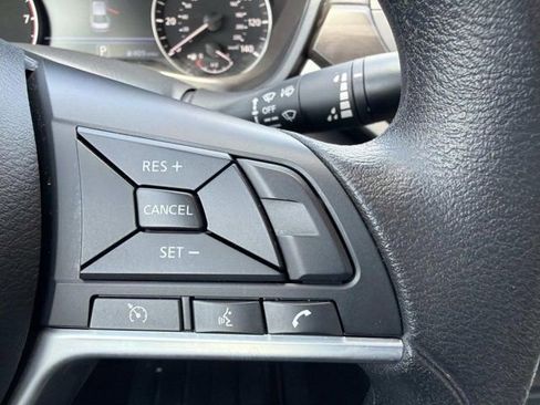 Used 2025 Nissan Altima 2.5 SV FWD image 24