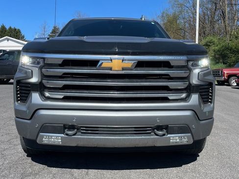 Used 2024 Chevrolet Silverado 1500 High Country w/ High Country Premium Package AWD/4WD image 3