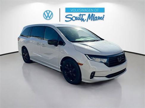 Used 2023 Honda Odyssey Sport image 1