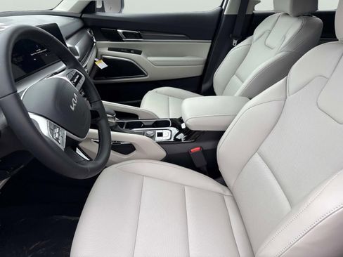 New 2025 Kia Telluride S image 22