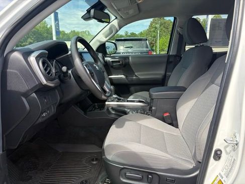 Used 2023 Toyota Tacoma 4x4 Double Cab image 9