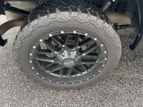 Used 2019 Ford F150 Lariat w/ Equipment Group 502A Luxury image 19