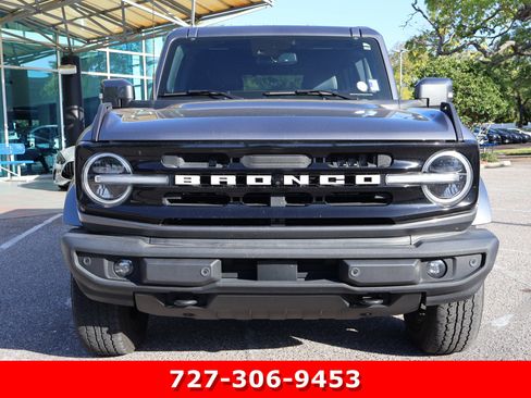 Used 2022 Ford Bronco Outer Banks image 10