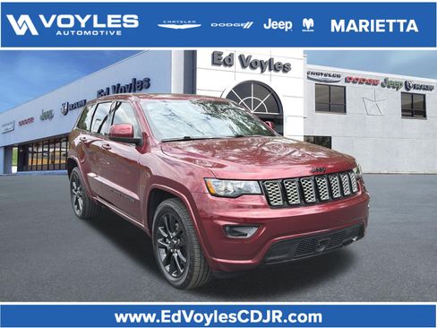 Used 2022 Jeep Grand Cherokee Laredo X RWD image 1