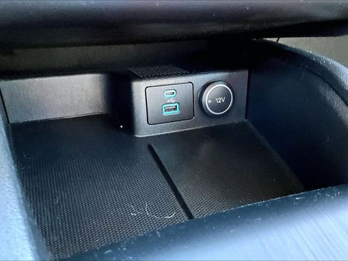 Used 2020 Ford Escape SE image 33