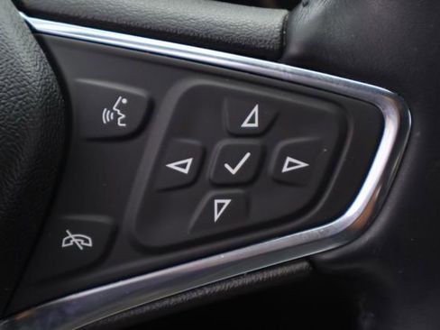 Used 2020 Chevrolet Equinox Premier image 22