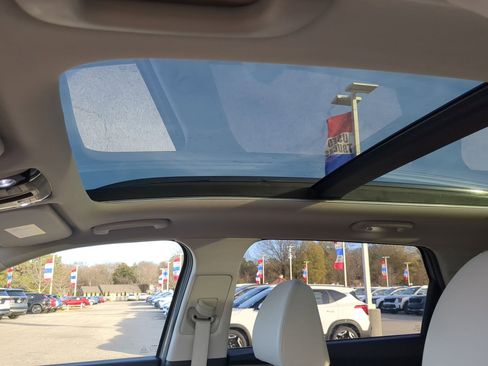 Certified 2025 Kia Sorento SX image 21