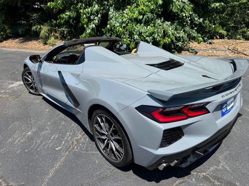 Used 2025 Chevrolet Corvette Stingray Preferred Conv w/ Z51 Performance Package RWD image 31