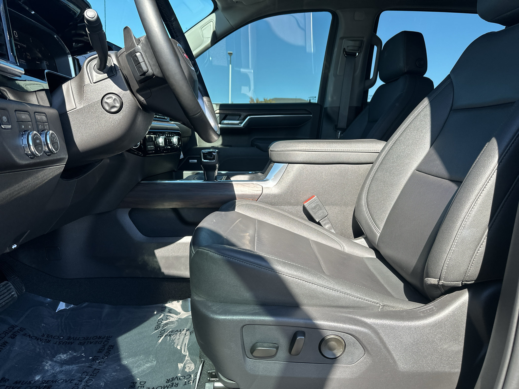Used 2026 GMC Sierra 1500 SLT w/ SLT Premium Package AWD/4WD image 16
