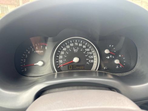 Used 2011 Kia Sedona EX w/ Luxury Pkg FWD image 18