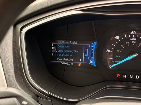 Used 2019 Ford Fusion SE FWD image 30
