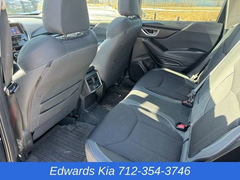 Used 2024 Subaru Forester Premium image 12