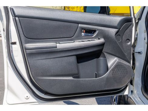 Used 2015 Subaru Crosstrek 2.0i Premium image 17